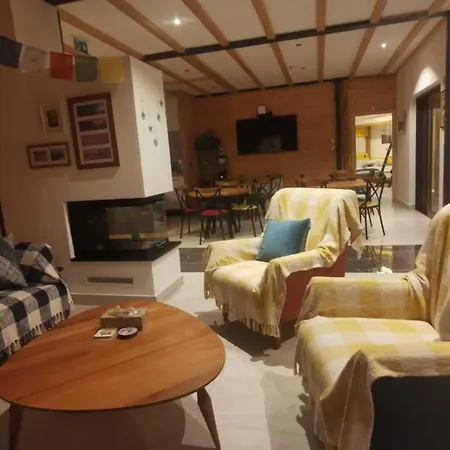 Деревянный коттедж Edelweiss Mountain